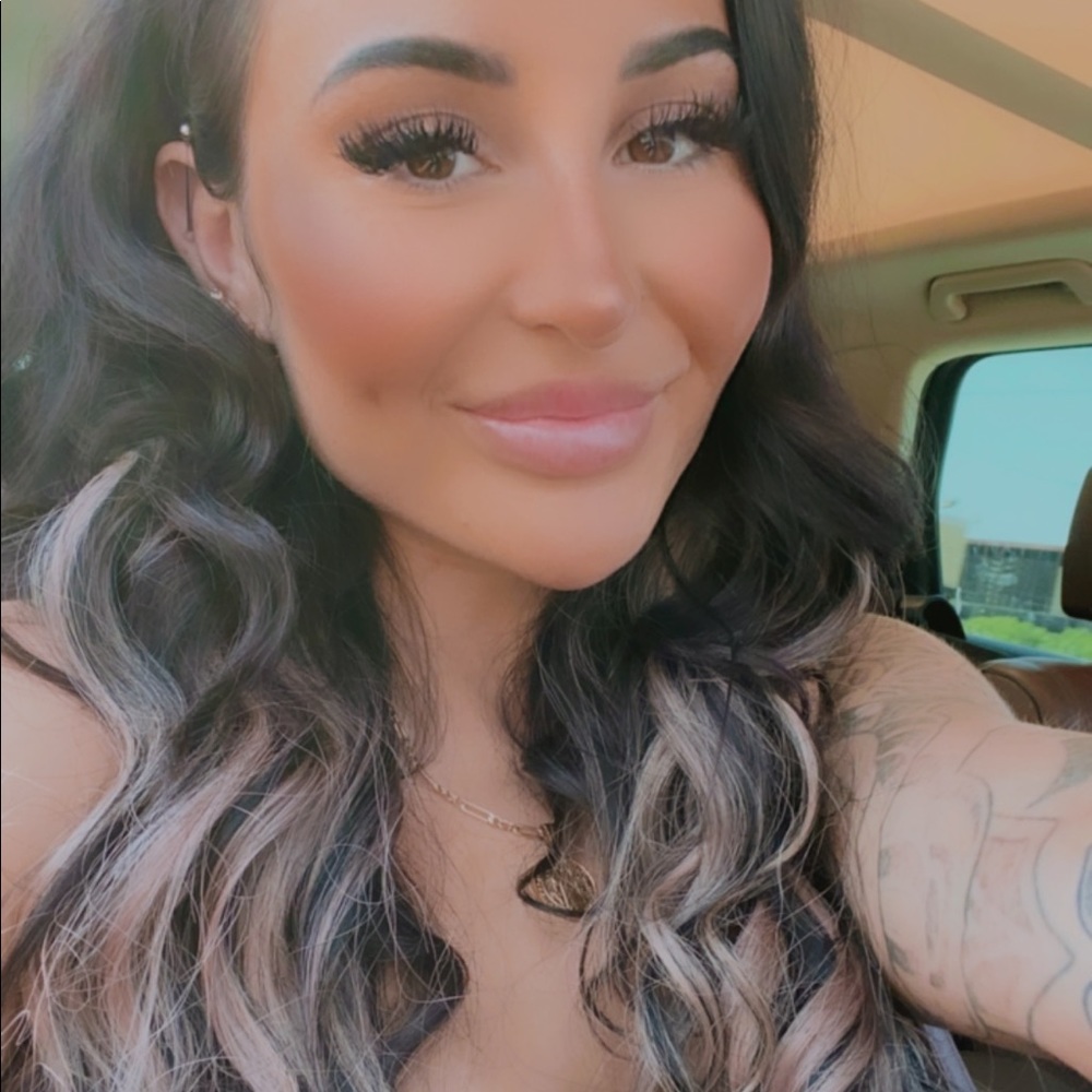 Meet your Posher, Andrea